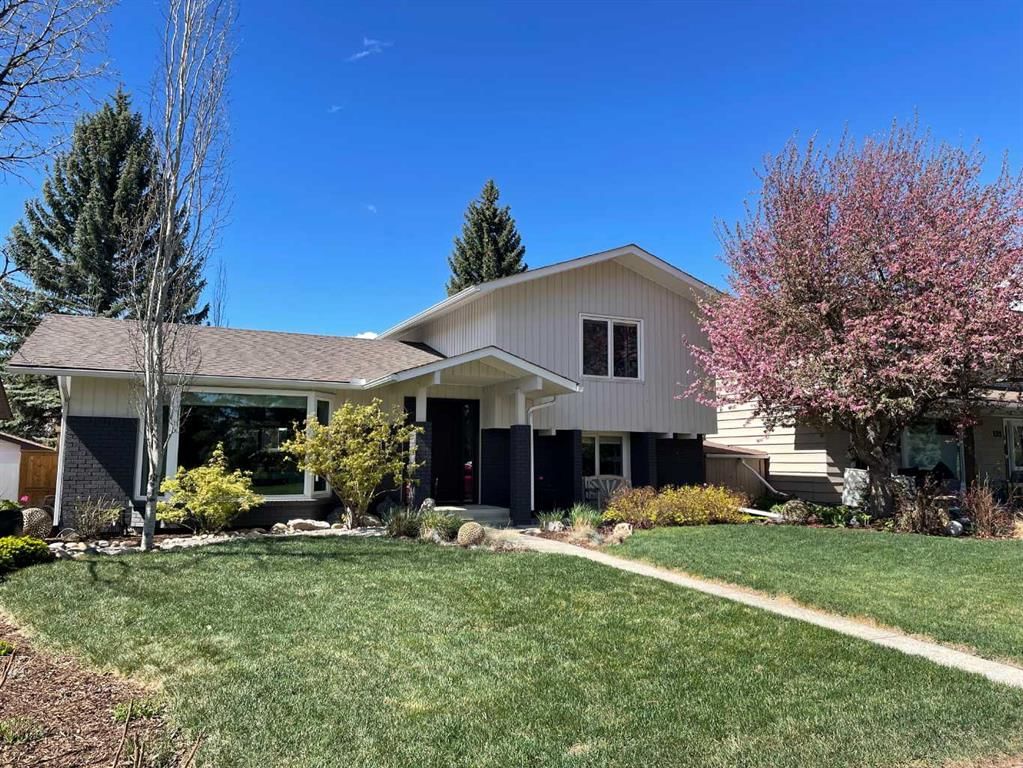 156 Park Estates Place SE, Calgary — main listing photo
