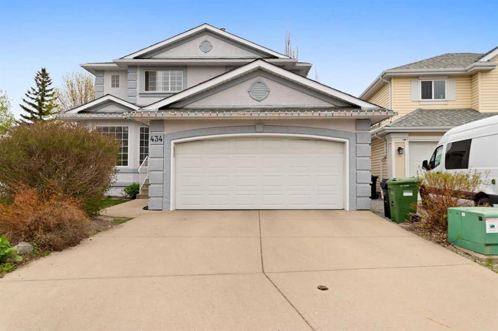 434 Douglas Woods Mews SE, Calgary — photo 2 of 38