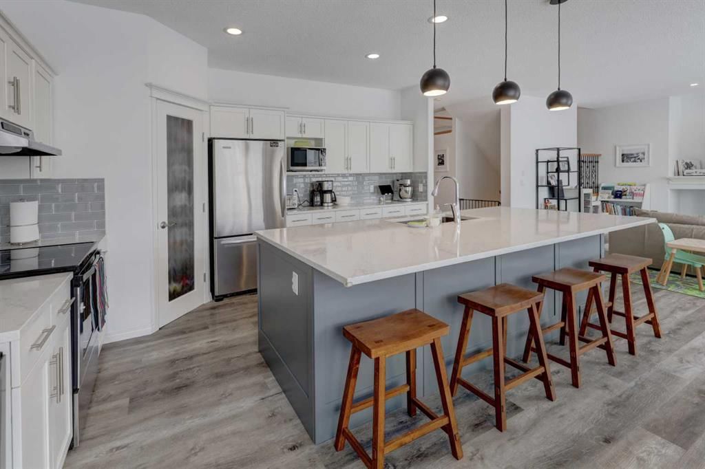 152 West Springs Place SW, Calgary — photo 5 of 50