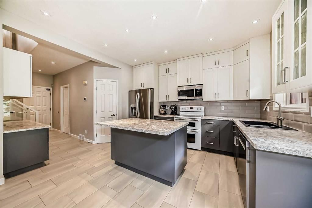 307 Arbour Crest Road NW, Calgary — photo 3 of 31