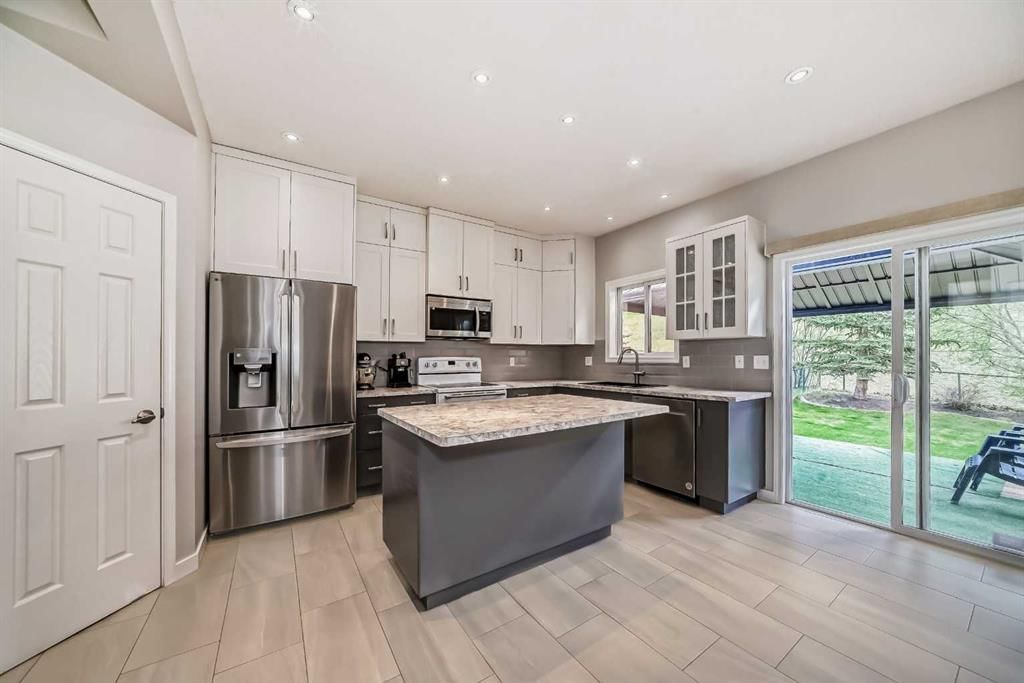 307 Arbour Crest Road NW, Calgary — photo 4 of 31