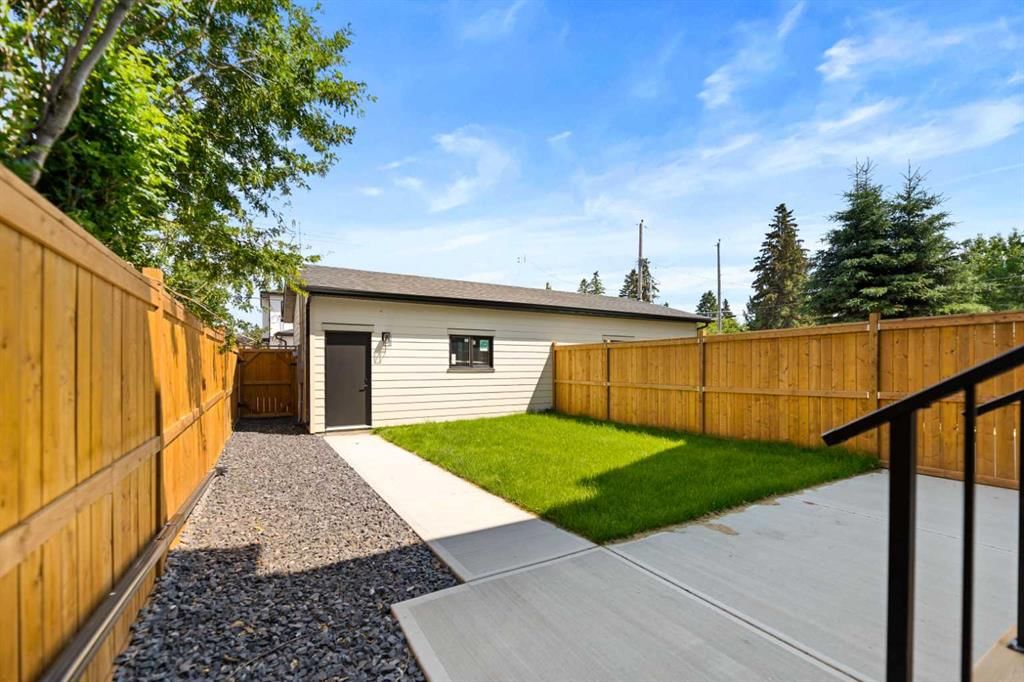 4608 81 Street NW, Calgary — photo 5 of 46