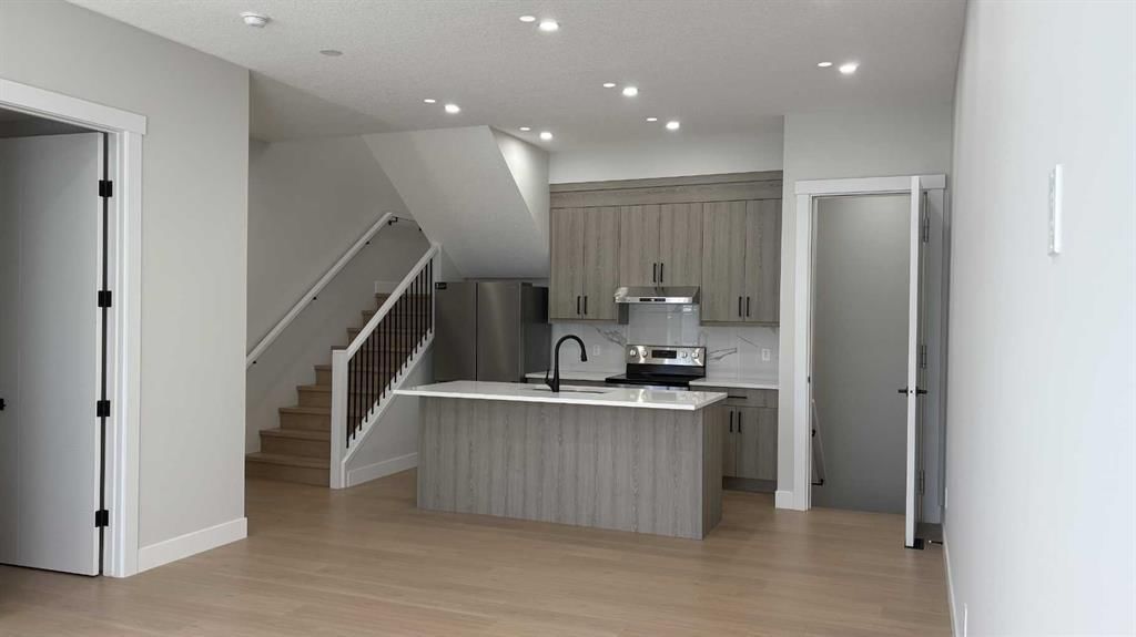 1236 17 Avenue NW, Calgary — photo 4 of 5