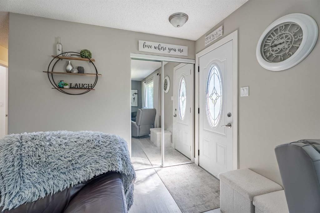 6127 4 Street NE, Calgary — photo 3 of 40