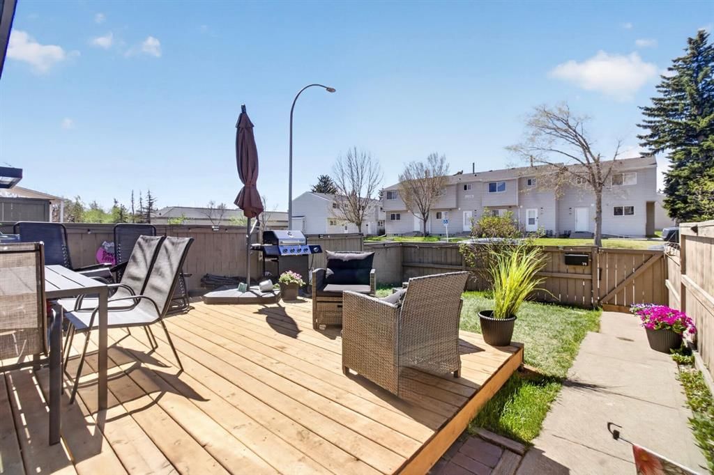 79, 3809 45 Street SW, Calgary — photo 2 of 20