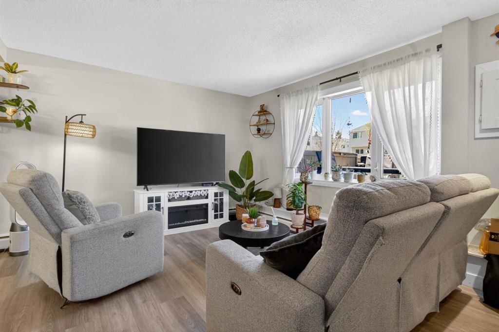 79, 3809 45 Street SW, Calgary — photo 4 of 20