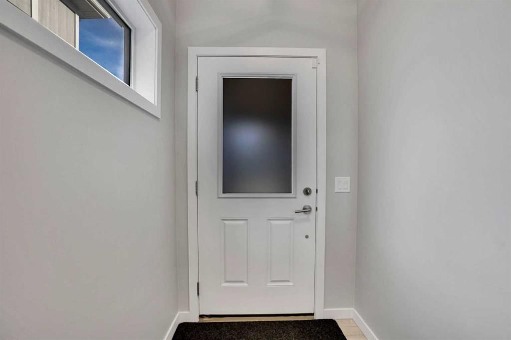 179 Lucas Heights NW, Calgary — photo 3 of 50