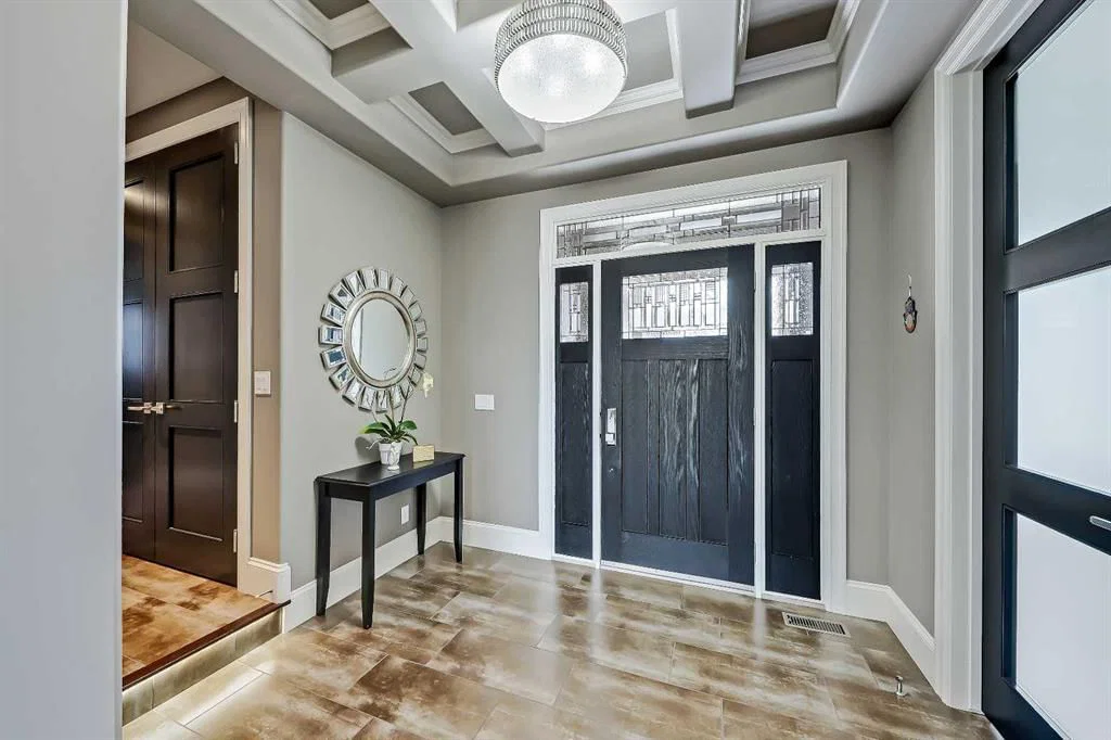 85 Rockcliff Heights NW, Calgary — photo 4 of 50