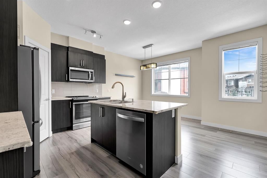 249 Sage Hill Grove NW, Calgary — photo 3 of 33