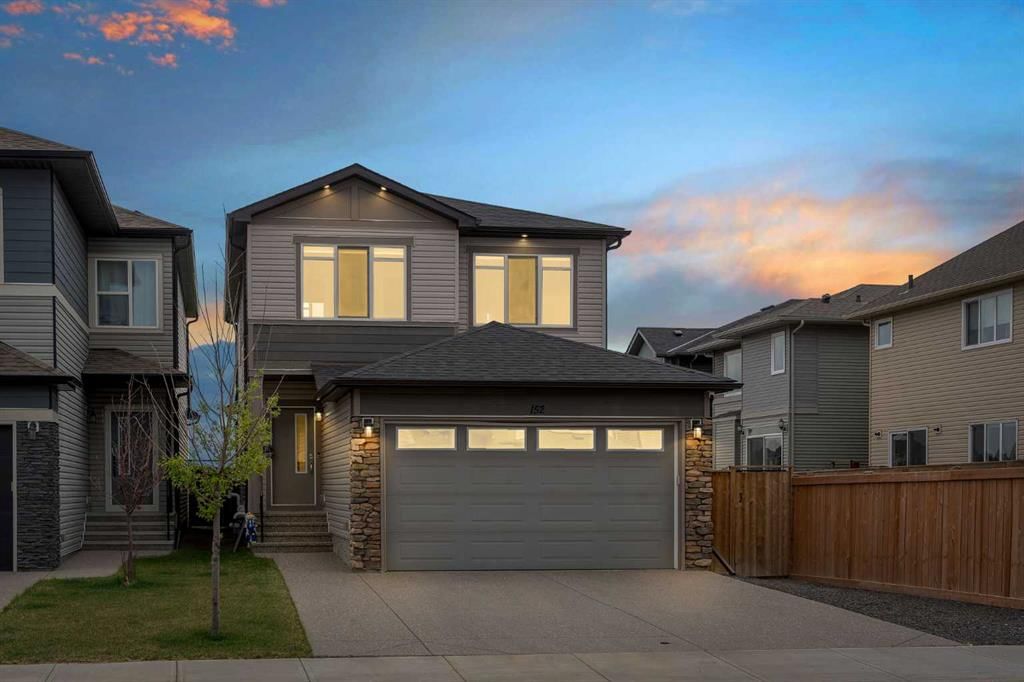 152 Savanna Way NE, Calgary — photo 2 of 36