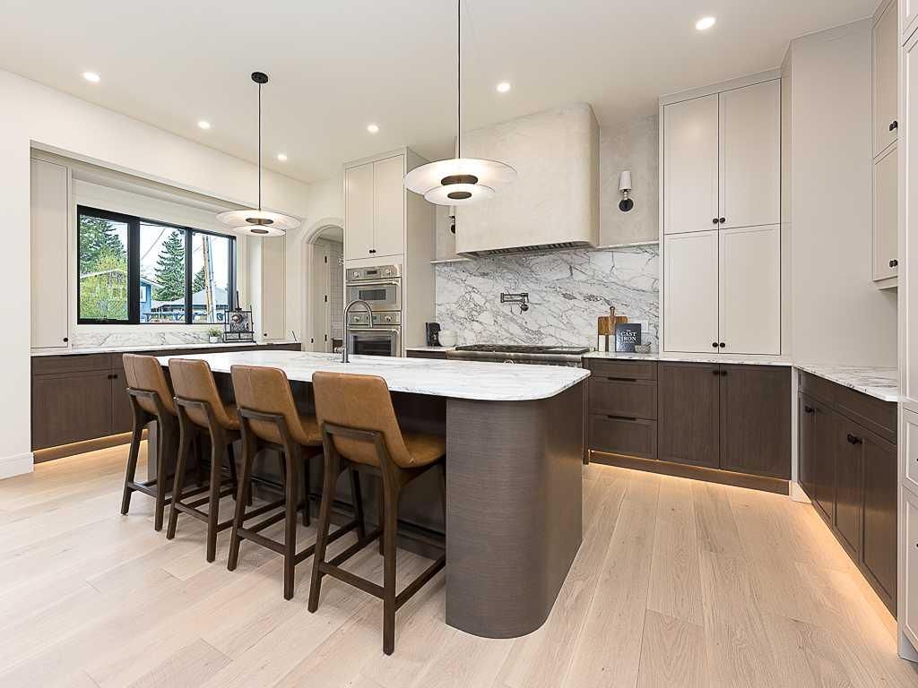 15 42 Street SW, Calgary — photo 4 of 49