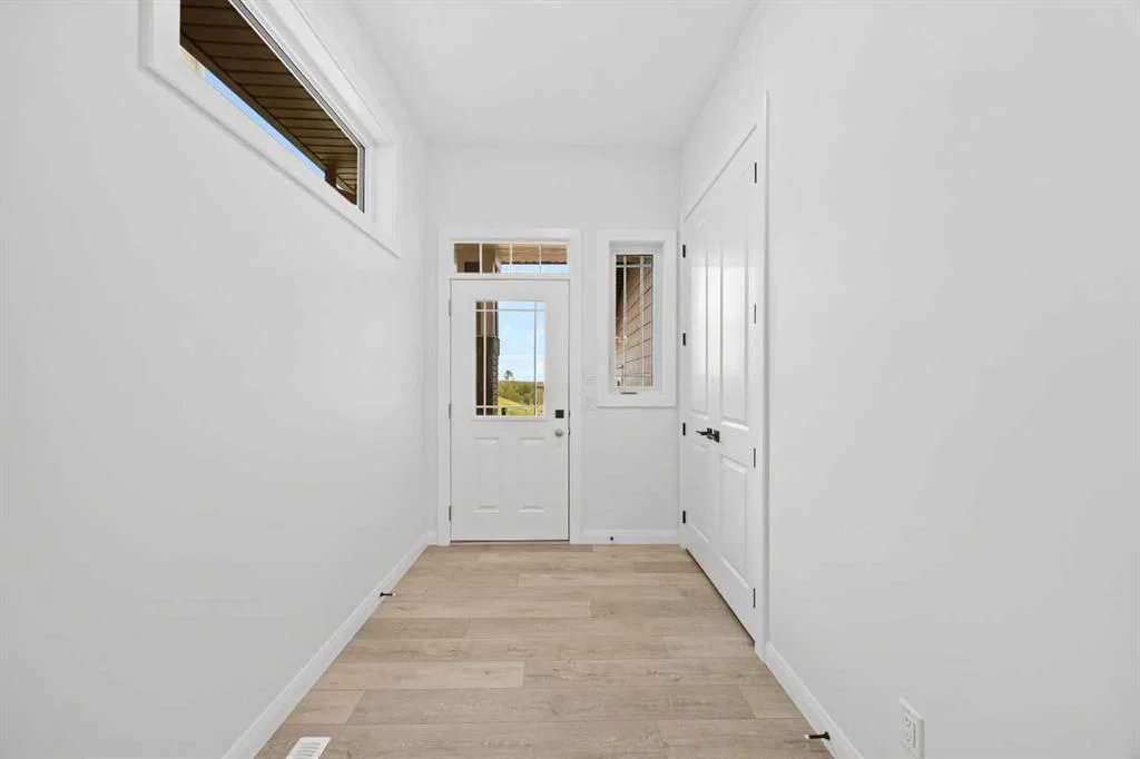 101 Creekstone Hill SW, Calgary — photo 3 of 46