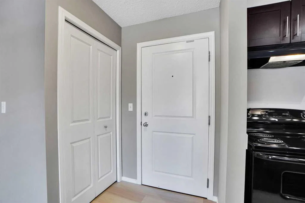 2204, 1317 27 Street SE, Calgary — photo 5 of 35