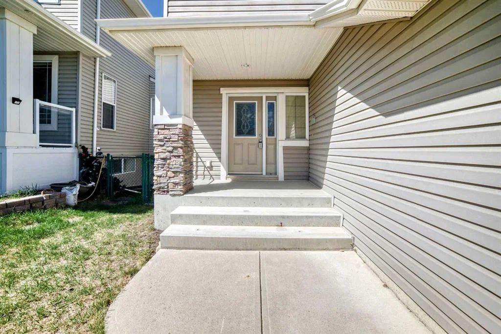 22 Everhollow Rise SW, Calgary — photo 2 of 50