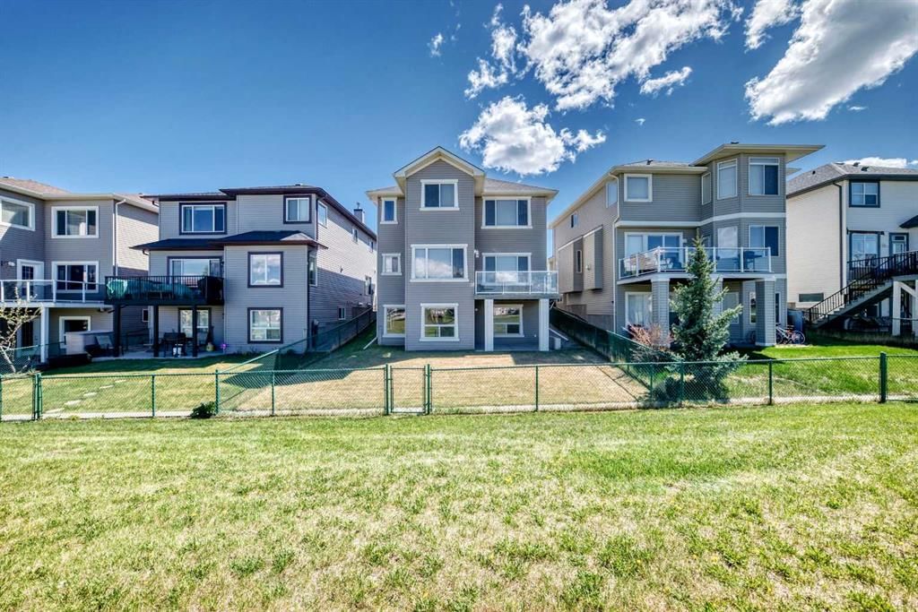 22 Everhollow Rise SW, Calgary — photo 3 of 50