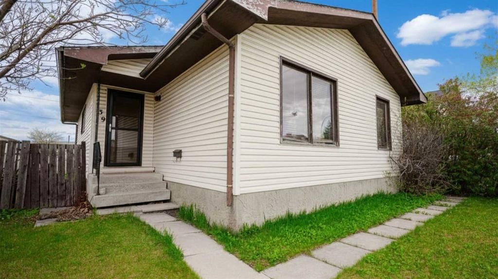 139 Falsby Road NE, Calgary — photo 2 of 29