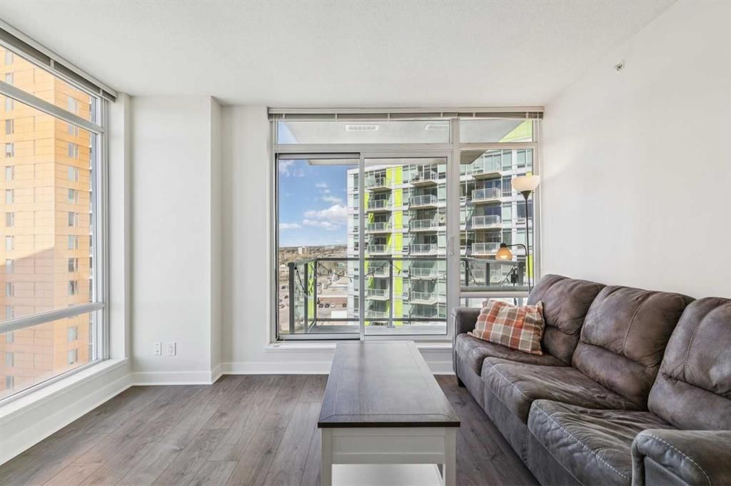 1007, 10 Brentwood Common NW, Calgary — photo 4 of 35