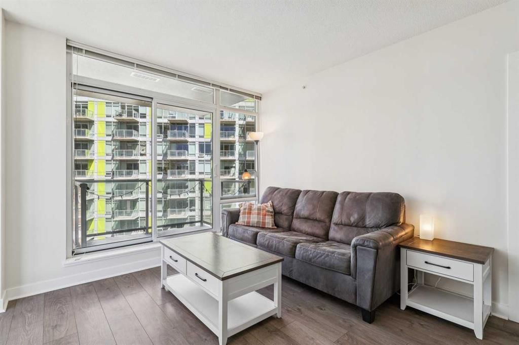 1007, 10 Brentwood Common NW, Calgary — photo 5 of 35