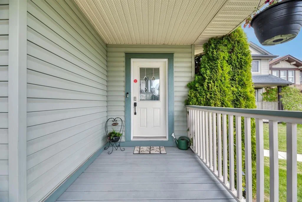250 Prestwick Close SE, Calgary — photo 2 of 50