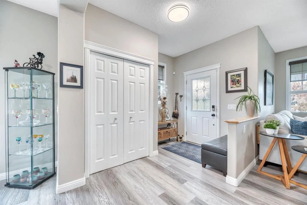 250 Prestwick Close SE, Calgary — photo 5 of 50
