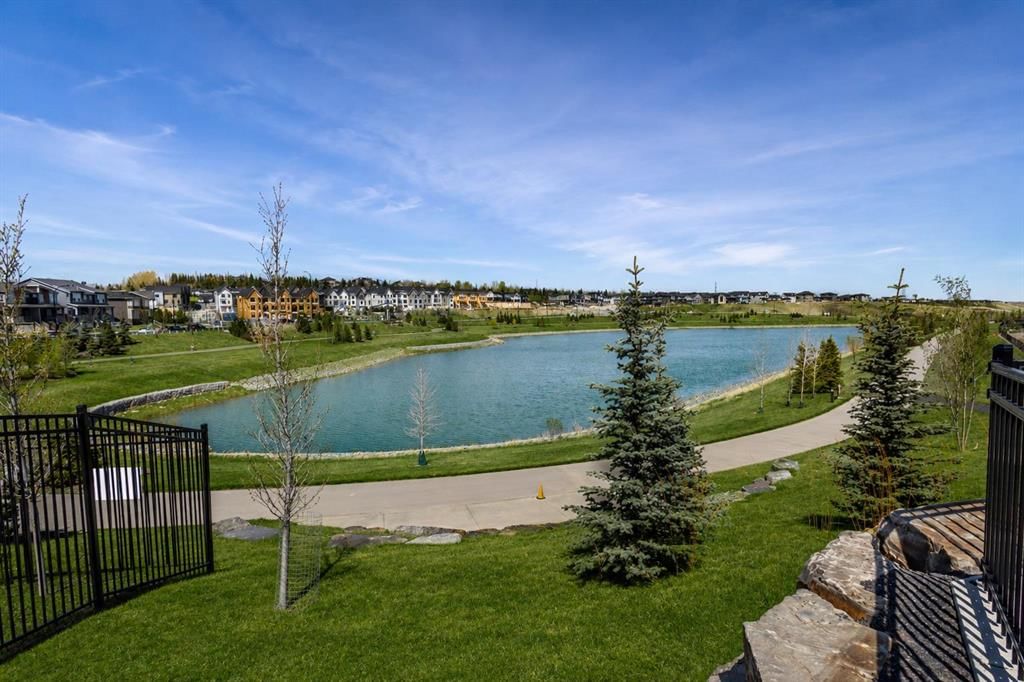 61 Rowmont Heath NW, Calgary — photo 2 of 26
