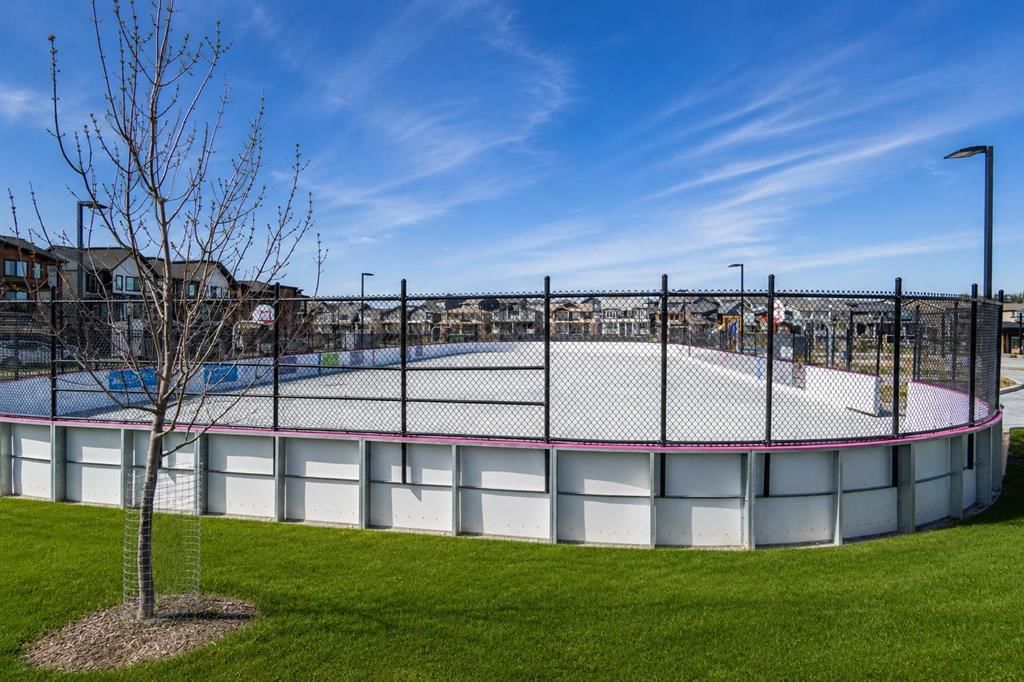 61 Rowmont Heath NW, Calgary — photo 3 of 26