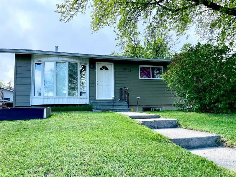 2231 39 Street SE, Calgary — main listing photo