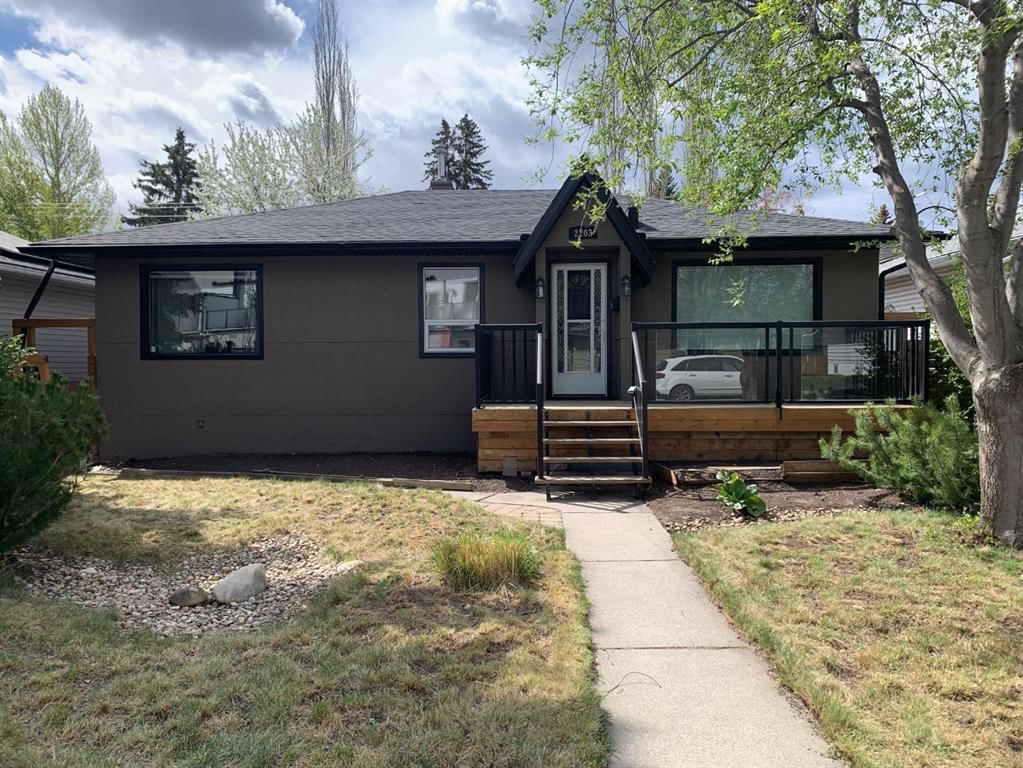 2203 25 Avenue NW, Calgary — main listing photo