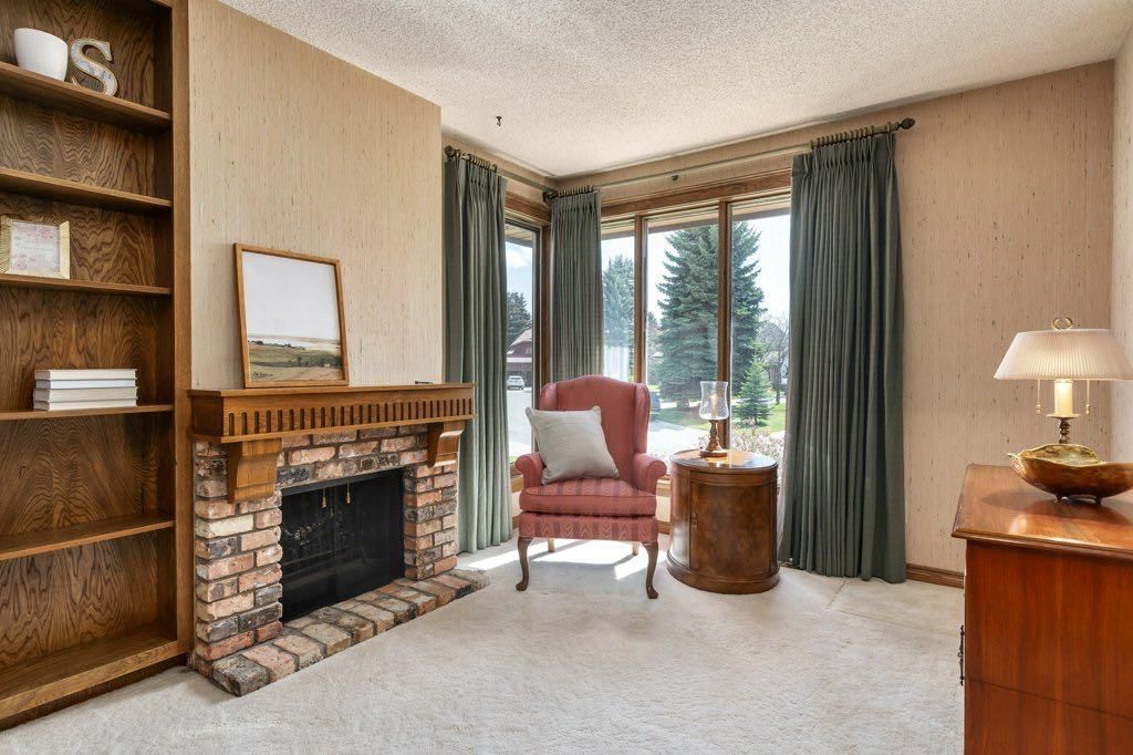 152 Coach Grove Place SW, Calgary — photo 3 of 44