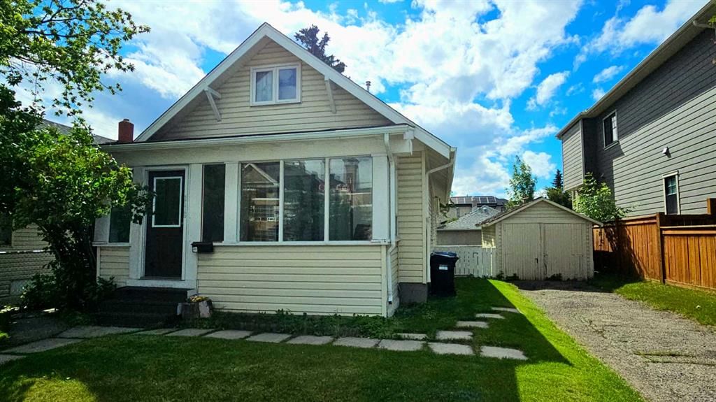 2115 10 Street NW, Calgary — main listing photo