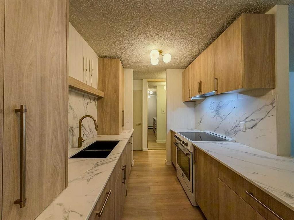 2106, 4001B 49 Street NW, Calgary — photo 5 of 27