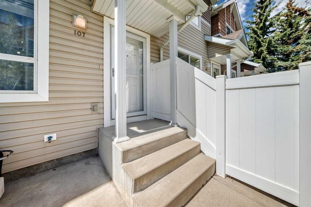 107 Tuscany Court NW, Calgary — photo 2 of 25