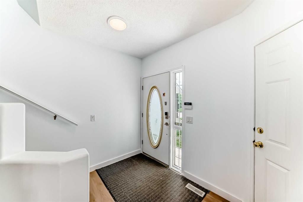 262 Covewood Park NE, Calgary — photo 3 of 37