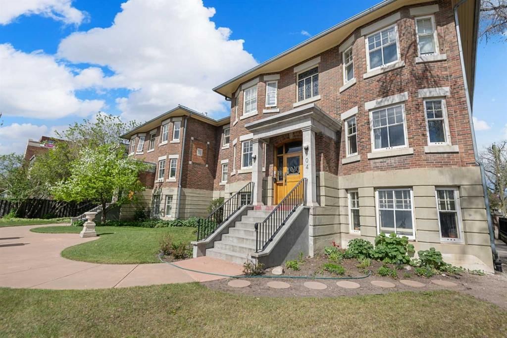 2, 904 Memorial Drive NW, Calgary — main listing photo