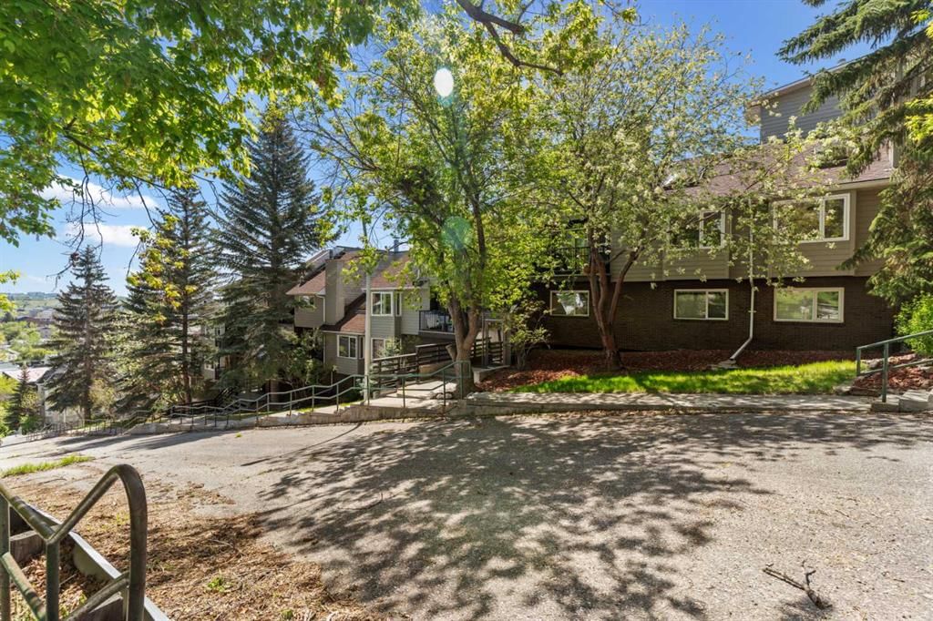 102, 333 2 Avenue NE, Calgary — photo 2 of 33