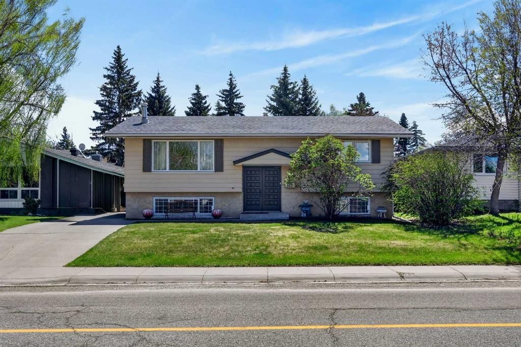 3139 Oakwood Drive SW, Calgary — main listing photo