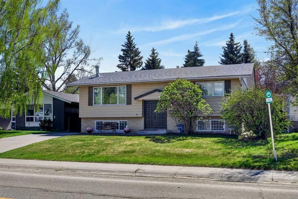 3139 Oakwood Drive SW, Calgary — photo 2 of 47