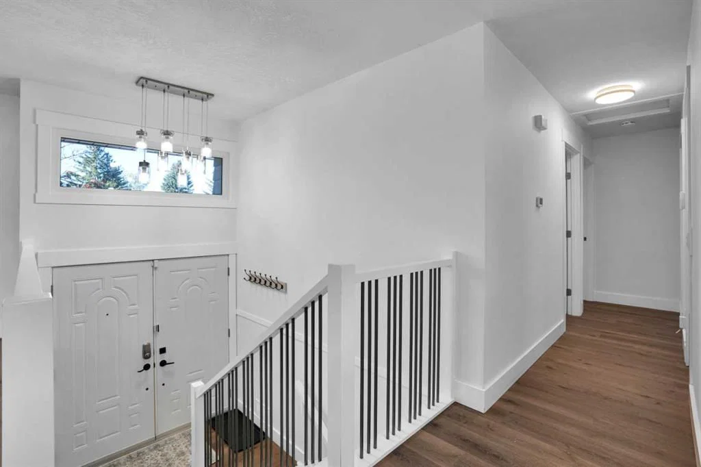 5702 Brenner Crescent NW, Calgary — photo 4 of 47