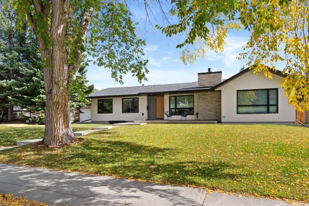 6432 Laurentian Way SW, Calgary — main listing photo