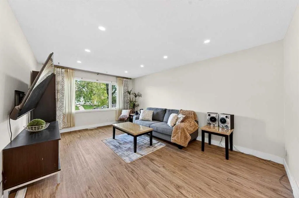 227 Martell Road NE, Calgary — photo 4 of 49