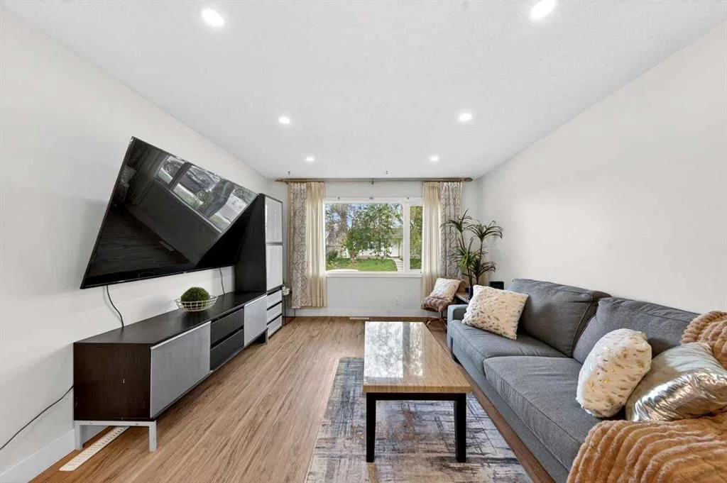 227 Martell Road NE, Calgary — photo 5 of 49