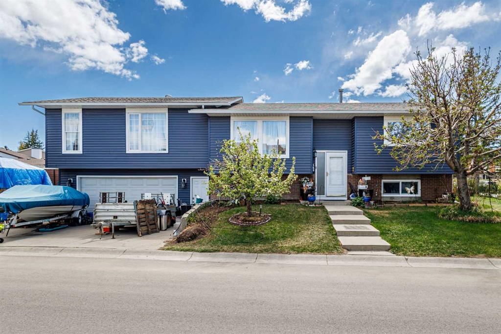 169 Beddington Circle NE, Calgary — main listing photo