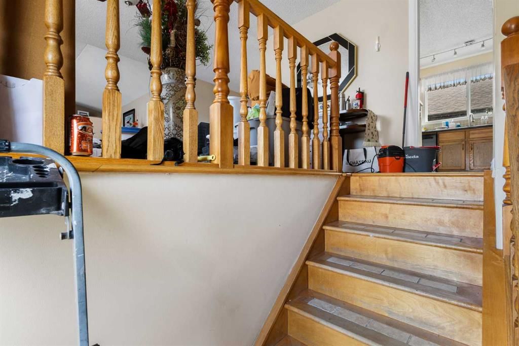 169 Beddington Circle NE, Calgary — photo 2 of 31