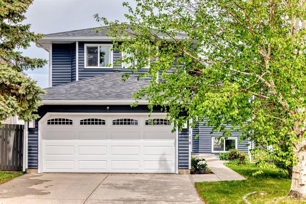 118 Sandpiper Way NW, Calgary — main listing photo