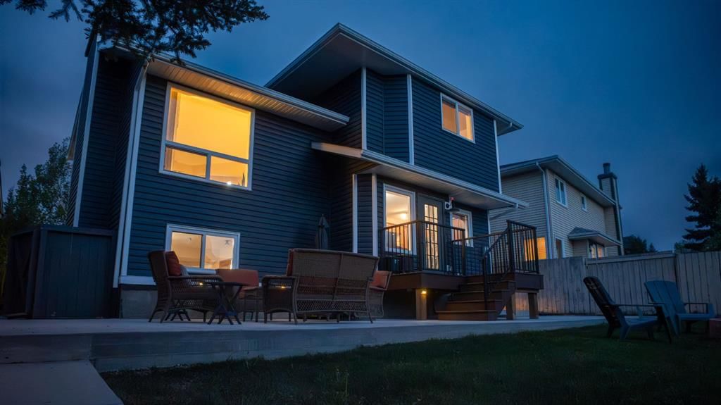 118 Sandpiper Way NW, Calgary — photo 2 of 50