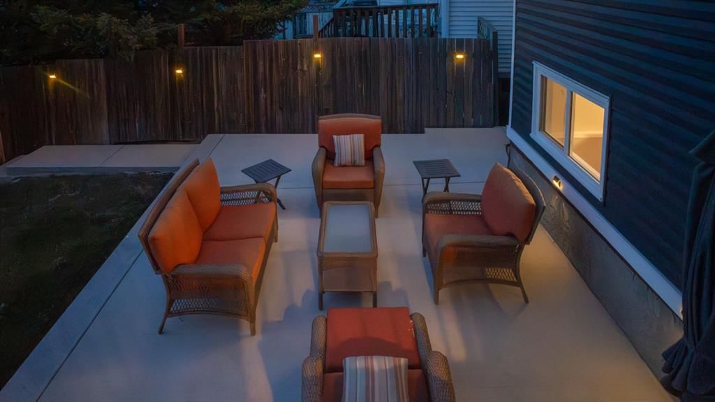 118 Sandpiper Way NW, Calgary — photo 3 of 50