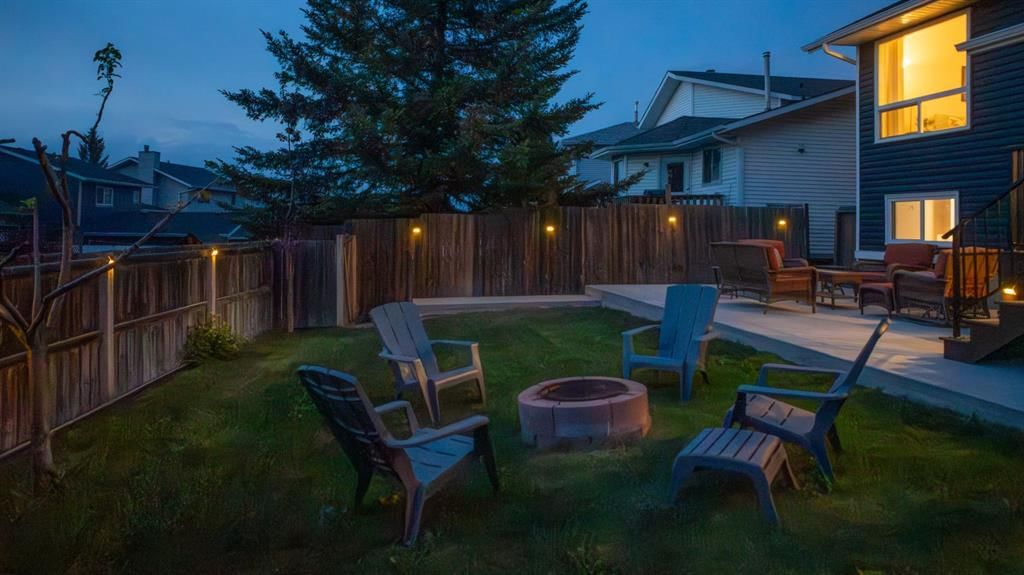 118 Sandpiper Way NW, Calgary — photo 4 of 50