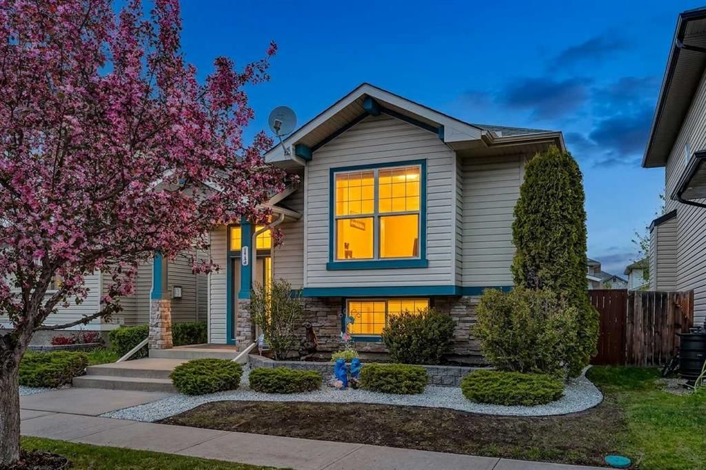 112 Prestwick Point SE, Calgary — main listing photo
