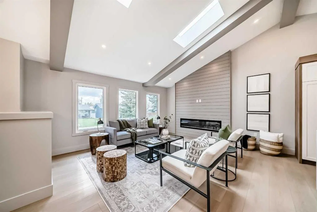 1115 Lake Wapta Road SE, Calgary — photo 3 of 37