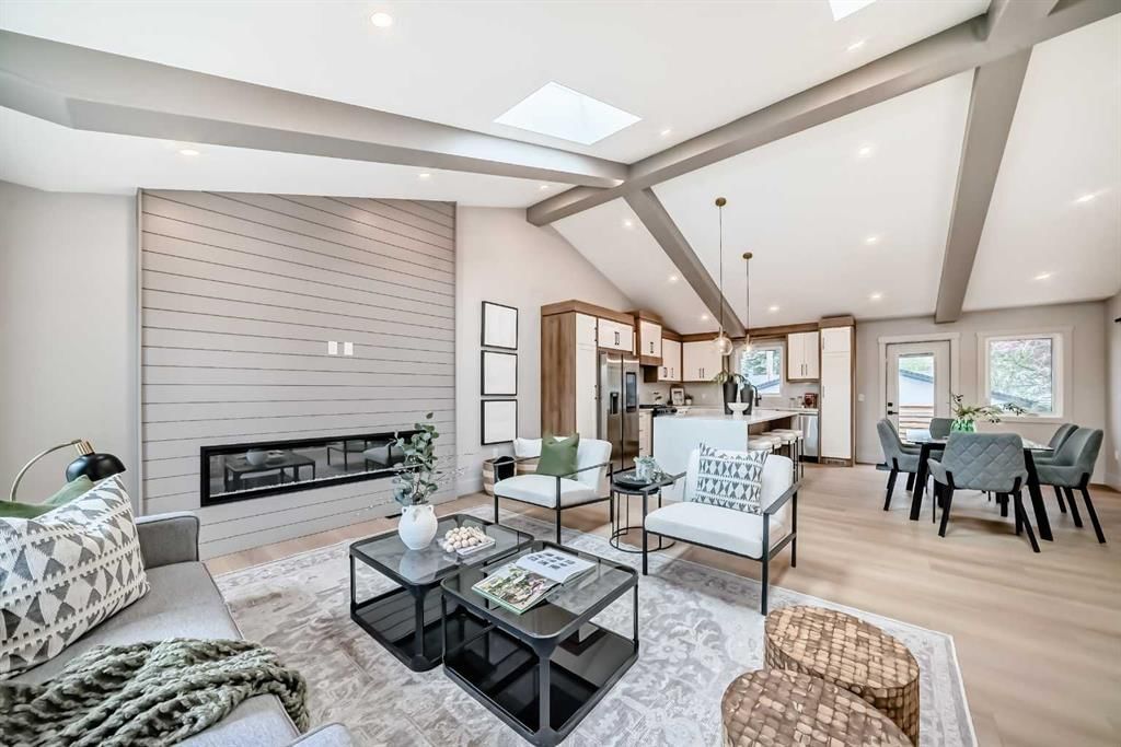 1115 Lake Wapta Road SE, Calgary — photo 5 of 37